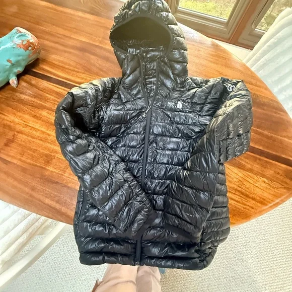 The North Face Shiny Black men’s Puffer Jacket - Picture 3 of 11
